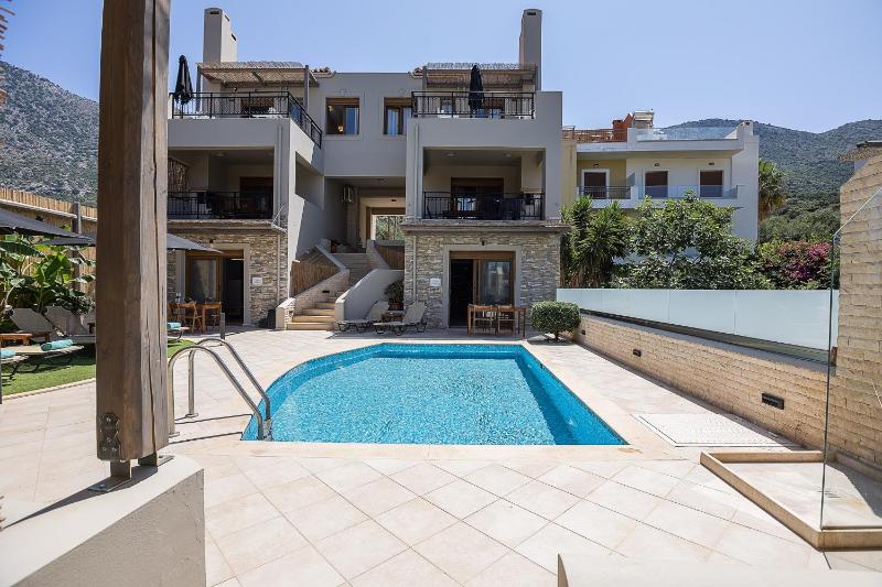 Pantheon Villas & Suites - image 6