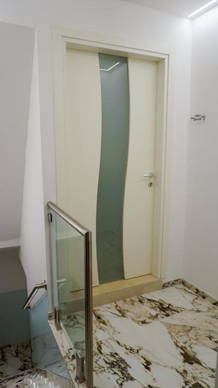 Modern Apartment - image 5