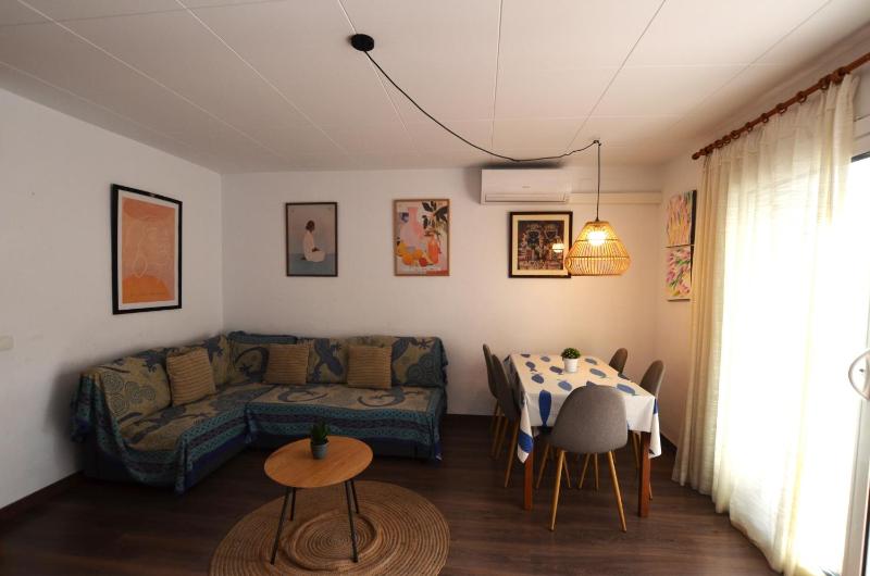 Apartment Sant Trop 5 pax Lloret de mar - image 23