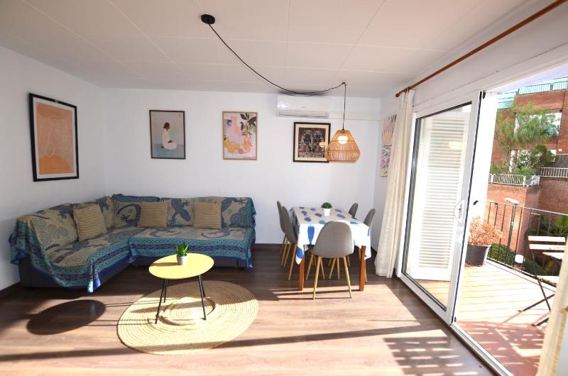 Apartment Sant Trop 5 pax Lloret de mar - image 17