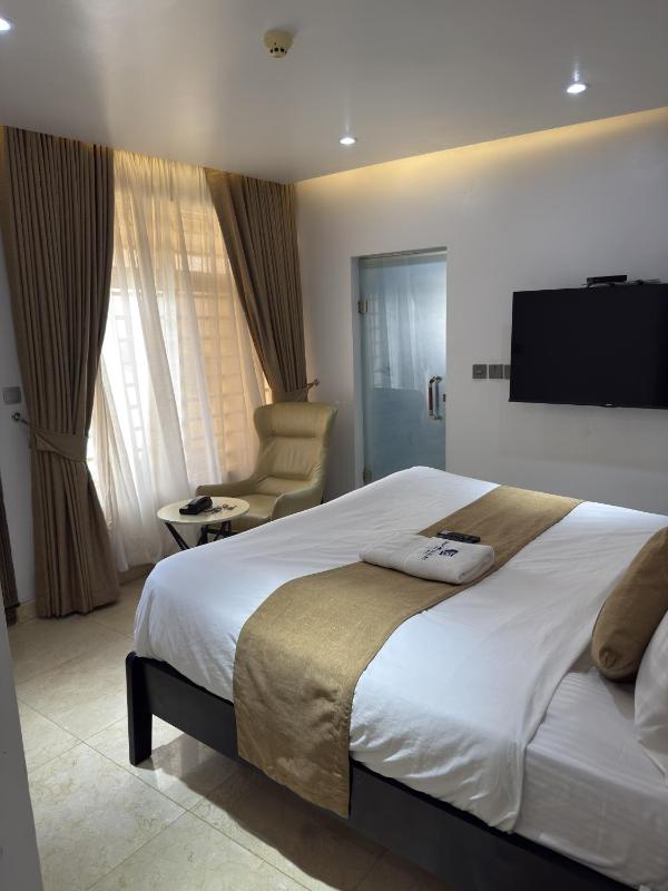 Glovis Suites - image 3