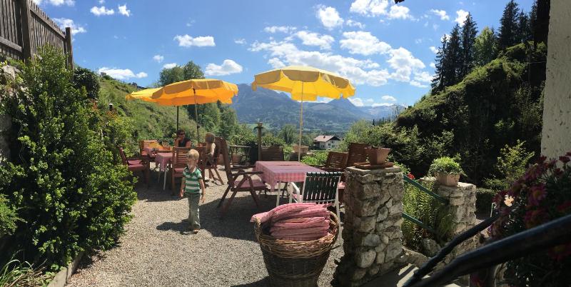 Classic Double Room image 3