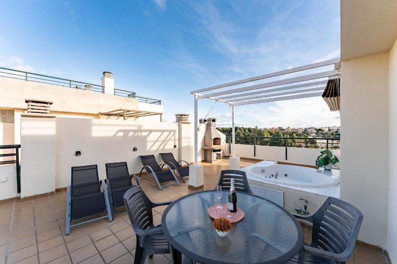 MalagaSuite Premium Apartments Torrequebrada - image 14