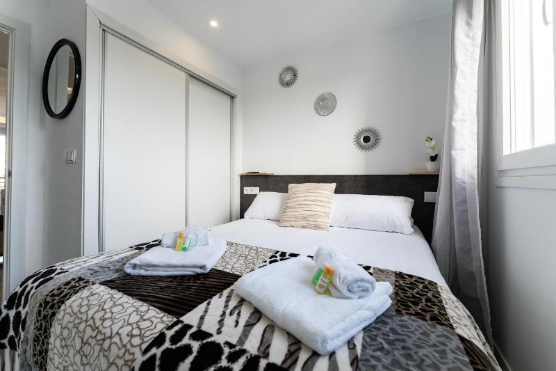 MalagaSuite Premium Apartments Torrequebrada - image 8