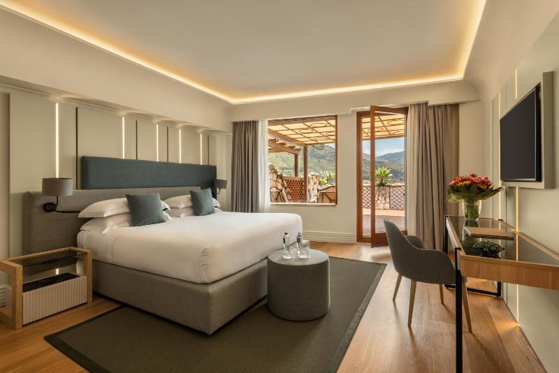 Atlantis Bay - The Leading Hotels of the World - image 24