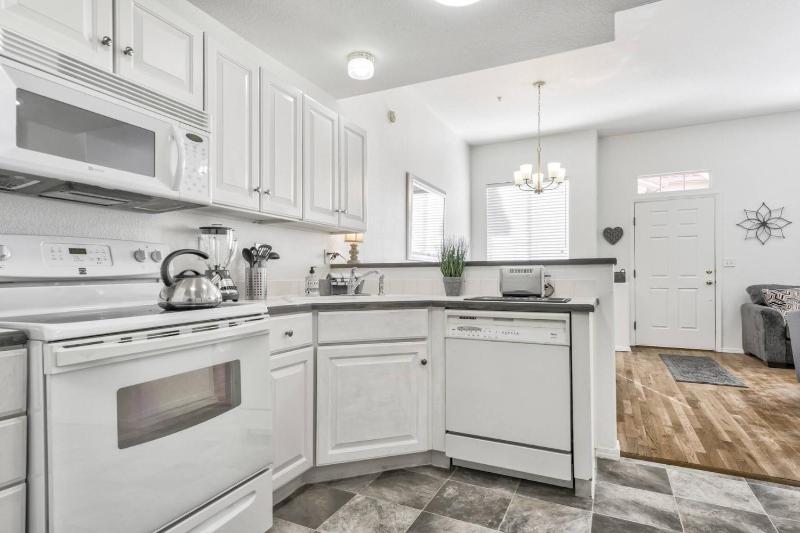 Quail Lake Villa - image 26