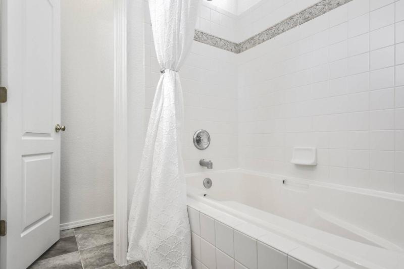 Quail Lake Villa - image 28