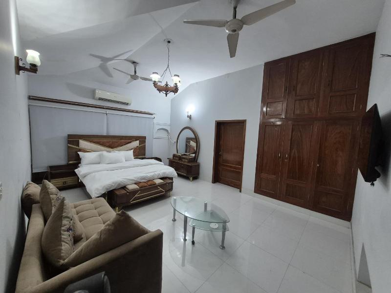 Royal Executive Inn Guest House Peshawar - image 9