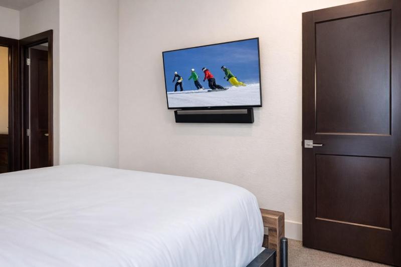33 Ski Village Loft 3BR by SkyRun Park City - image 25