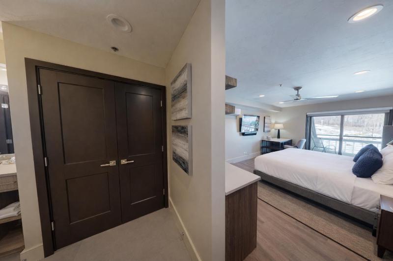 33 Ski Village Loft 3BR by SkyRun Park City - image 28