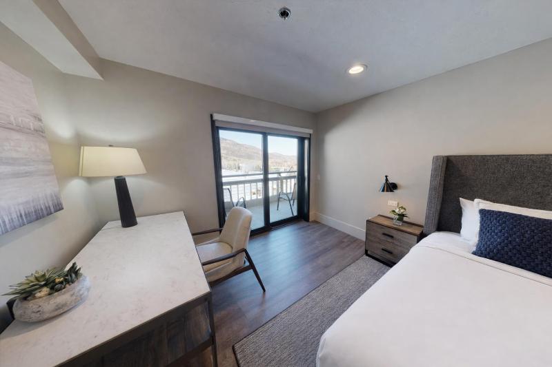 33 Ski Village Loft 3BR by SkyRun Park City - image 46