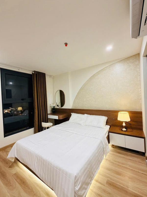 Smile House - With In-unit Laundry & Kitchen - image 14