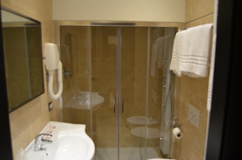 Junior Suite image 2