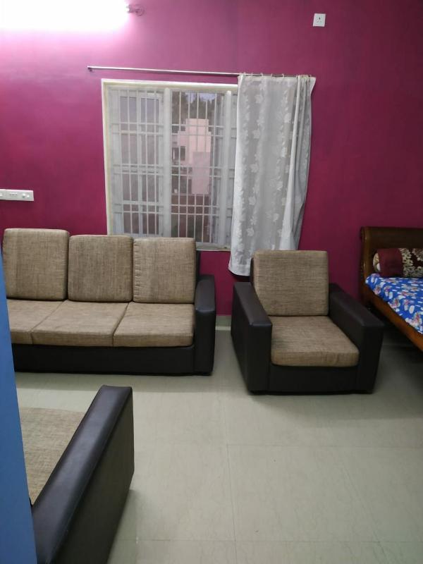 LA MAISON RENALD 4 BHK suits 13 members very near to white town rock beach railway station - image 14