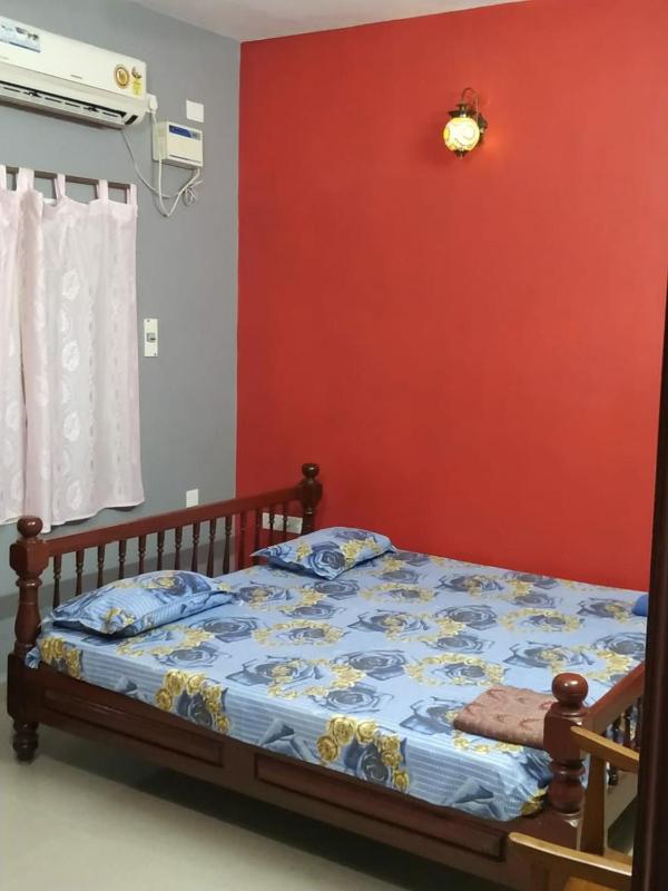 LA MAISON RENALD 4 BHK suits 13 members very near to white town rock beach railway station - image 9