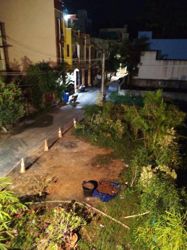 LA MAISON RENALD 4 BHK suits 13 members very near to white town rock beach railway station - image 17