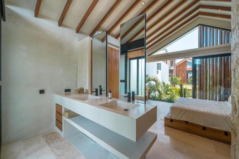 Tropical Villas in Prime Bingin - Near the Beach - image 6