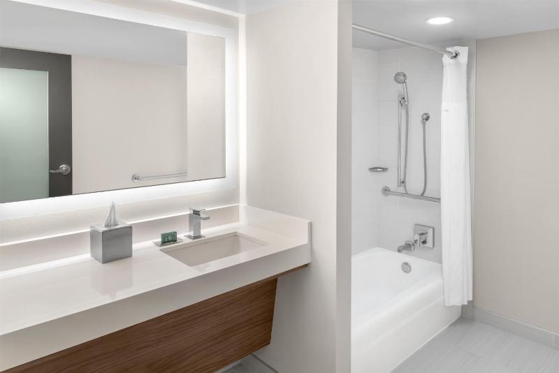 DoubleTree By Hilton Hotel New Orleans - image 10