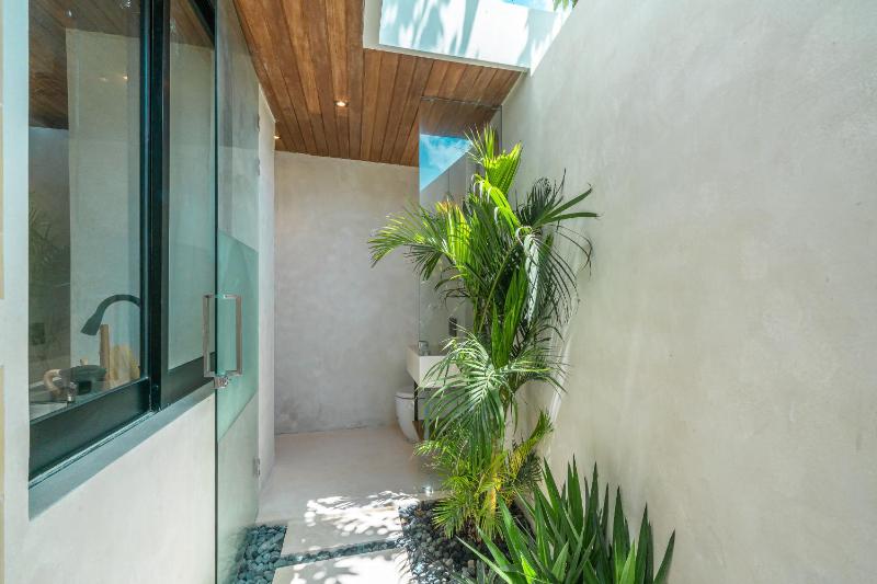 Tropical Villas in Prime Bingin - Near the Beach - image 8