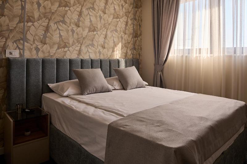 Garni Boutique Hotel Arta - image 14