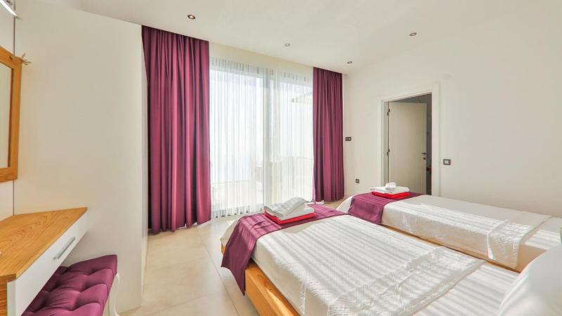 2 Bedroom Luxury Villa Private pool and Heated Indoor Pool - image 30