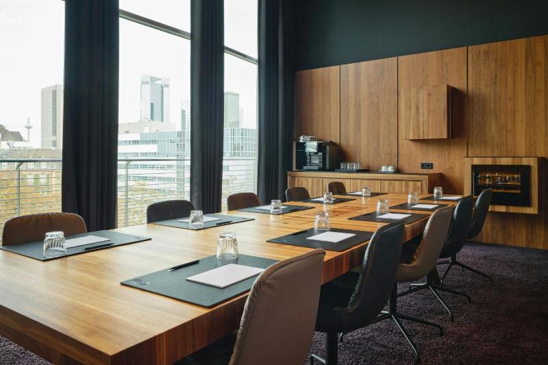 Roomers Frankfurt Central Autograph Collection - image 16