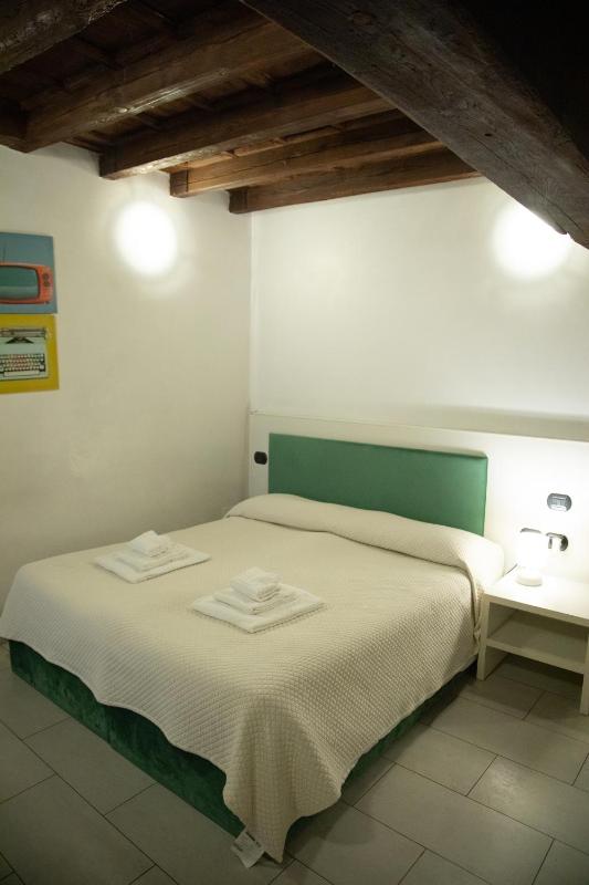 Flowers Apartments Rome City Center - image 6