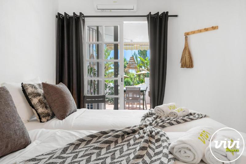 Vivi Homes - Mirazul - front beach view - pool - terrace - image 11