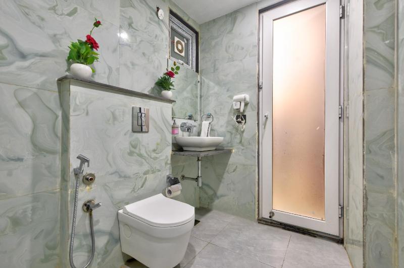 Hotel Sona Dx Newly Built 2 minutes Walking From New Delhi Railway Station - image 44