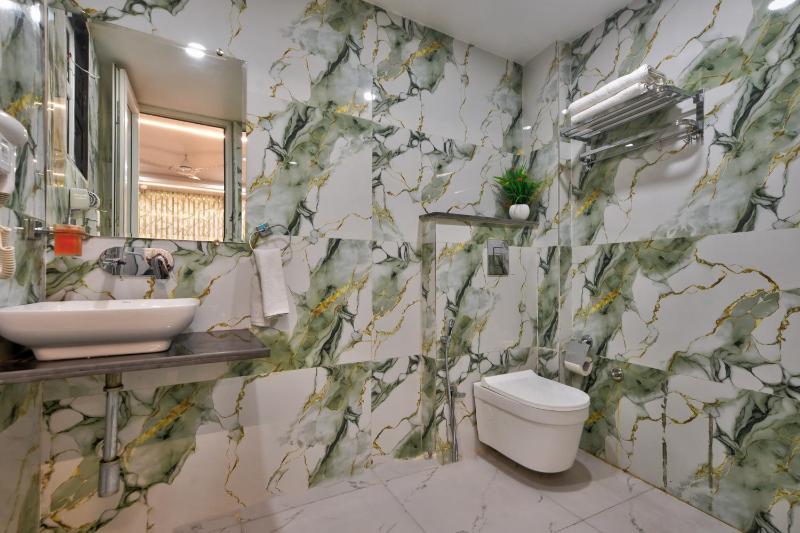 Hotel Sona Dx Newly Built 2 minutes Walking From New Delhi Railway Station - image 33
