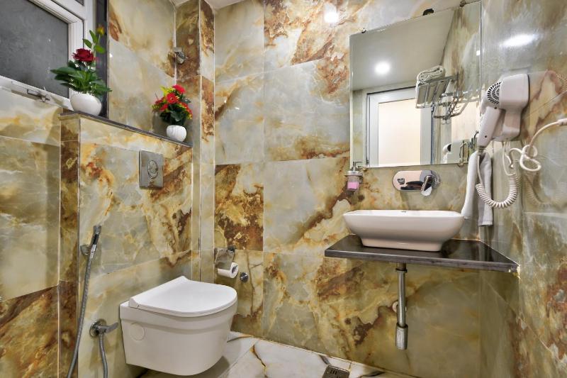 Hotel Sona Dx Newly Built 2 minutes Walking From New Delhi Railway Station - image 7