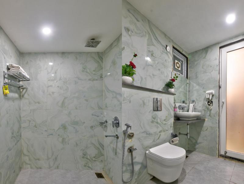Hotel Sona Dx Newly Built 2 minutes Walking From New Delhi Railway Station - image 23