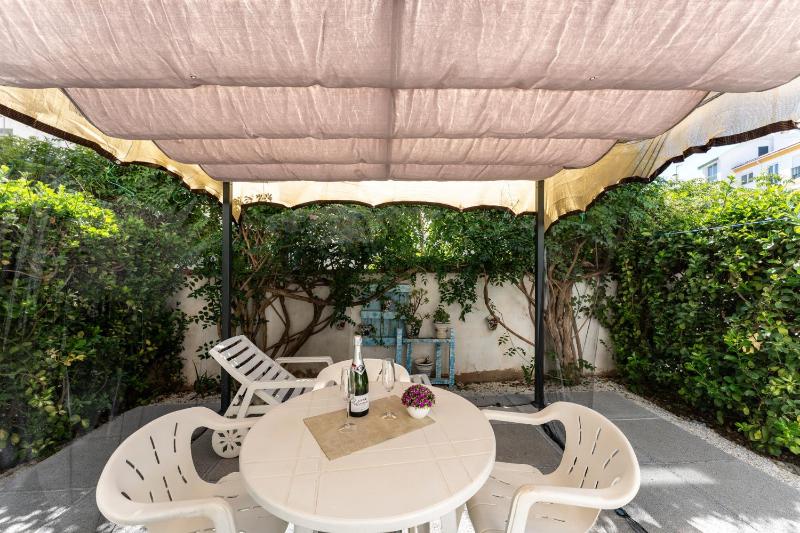 MalagaSuite Tropical Terrace & Pool Apartments - image 12