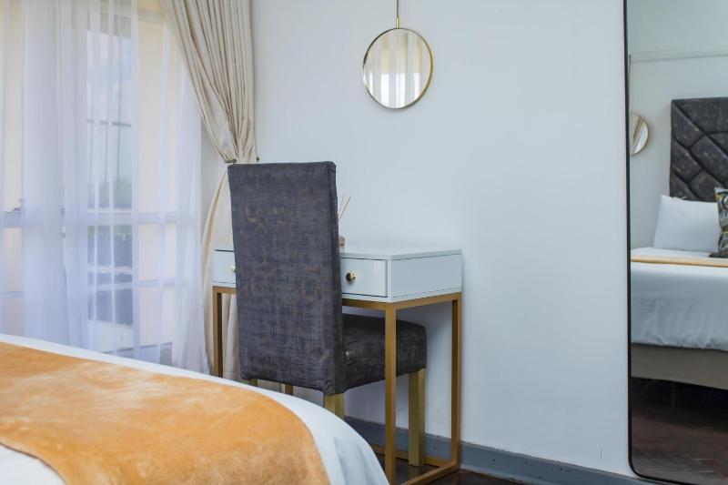 Centrally Located 1 Bedroom Apartment - 2365 - image 8