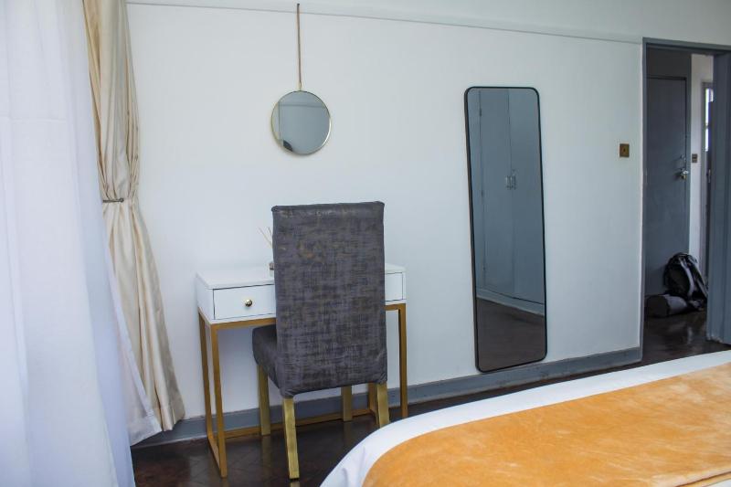 Centrally Located 1 Bedroom Apartment - 2365 - image 13