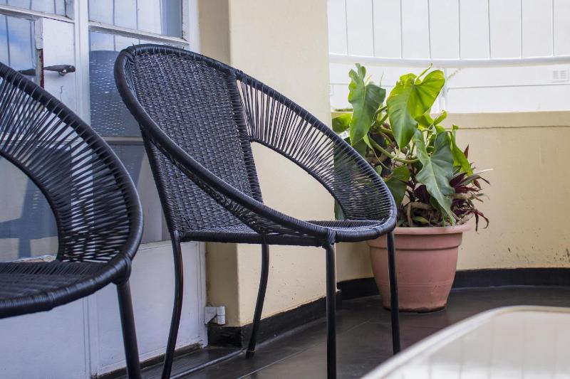 Centrally Located 1 Bedroom Apartment - 2365 - image 2