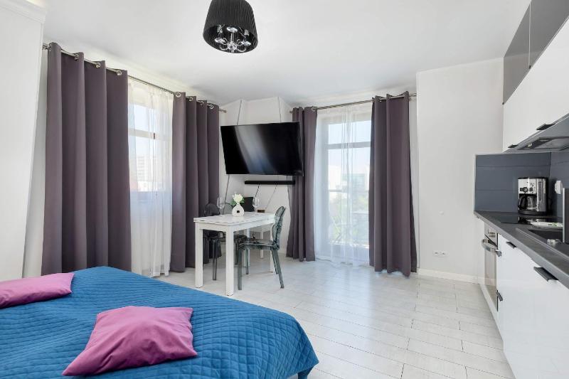 Charming Apartments in Sopot with Parking by Noclegi Renters - image 12