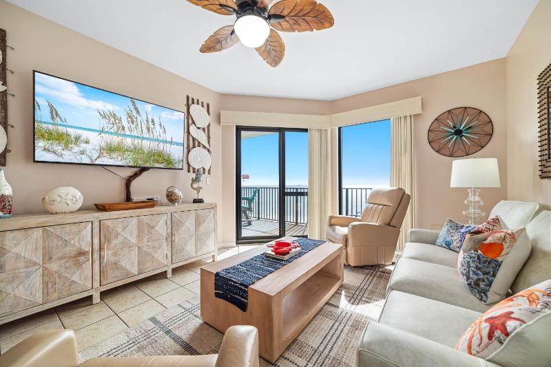 Phoenix 6 Unit 1209 - image 18