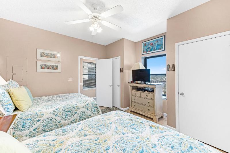 Phoenix 6 Unit 1209 - image 44