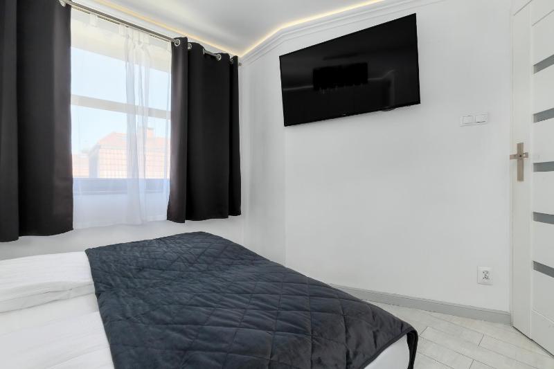Charming Apartments in Sopot with Parking by Noclegi Renters - image 6
