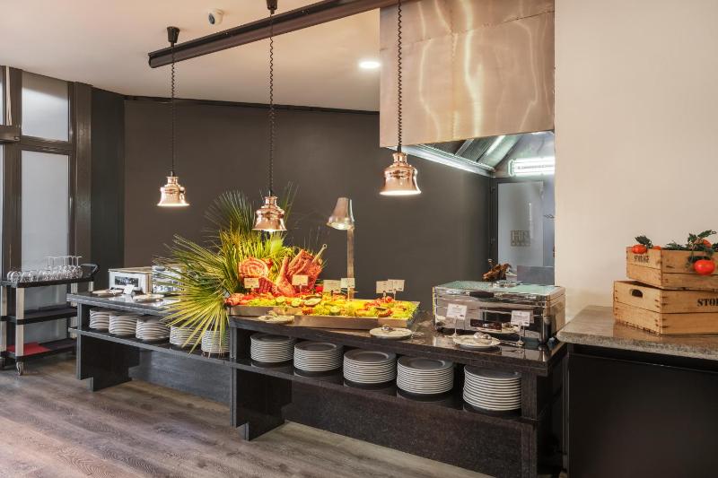 RR Hotel da Rocha - image 26