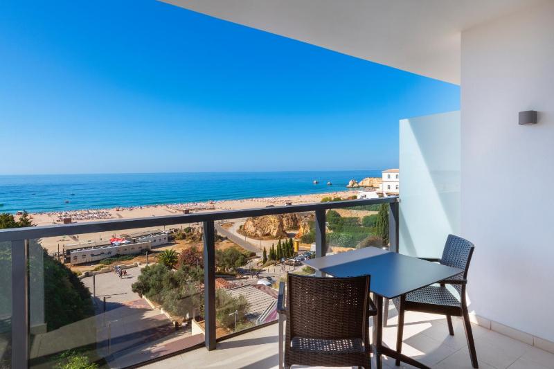 RR Hotel da Rocha - image 7