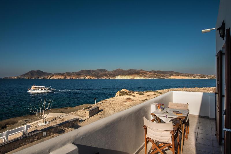 Superior Double or Twin Room with Sea View image 2