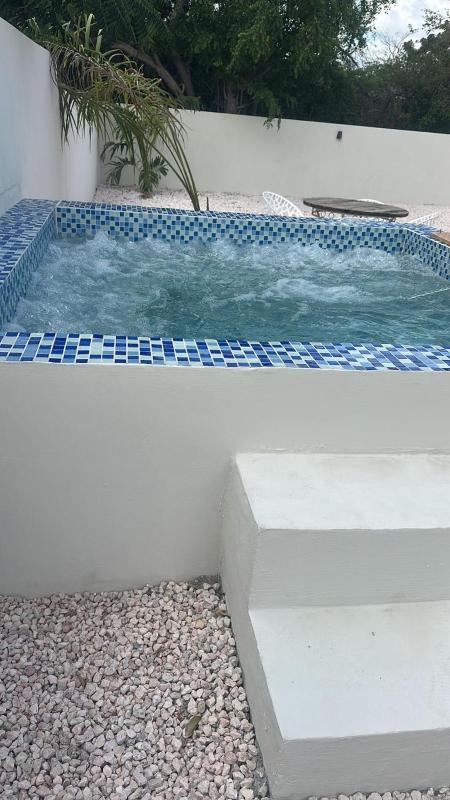 Cas Grandi Studios & Apartments with Pool & Jacuzzi - image 2