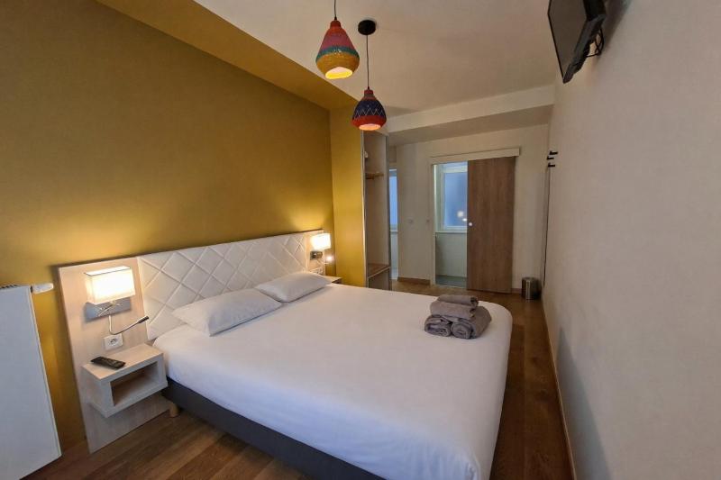 HOTEL AMBASSADEUR - image 6