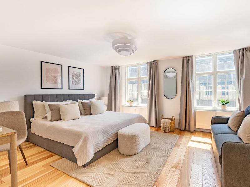 Regent 16- Bright apartment in City Center - image 3