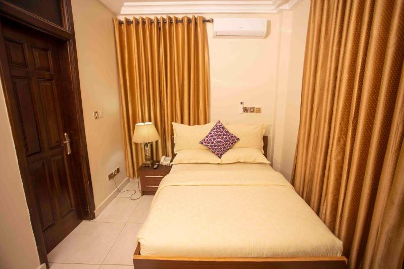Parkview Hotel - image 16