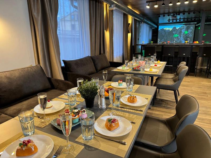 Grand apartment with SPA and Cinema - image 7