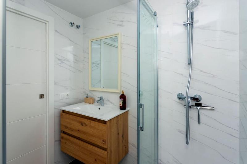 Luxury New Build Sea Views Terrace Pool Gym - image 4