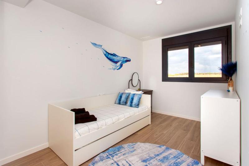 Modern Luxury Sea View Terrace Heated Pool Gym - image 50